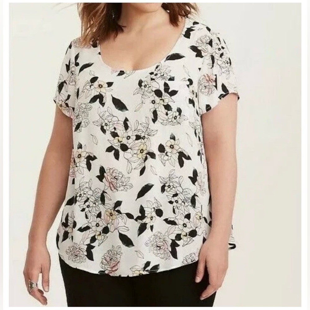 Torrid Floral Button Up White Blouse Size 2X